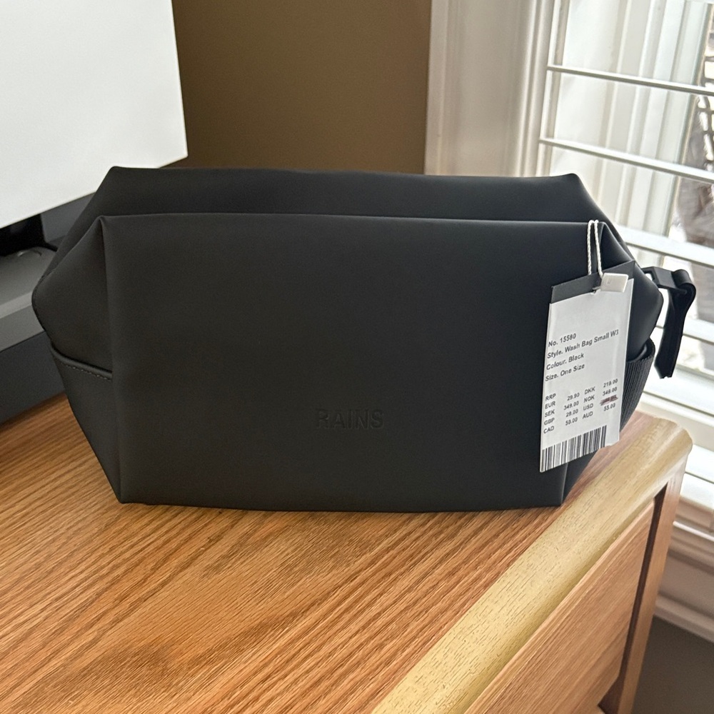 Rains Black Toiletry Bag